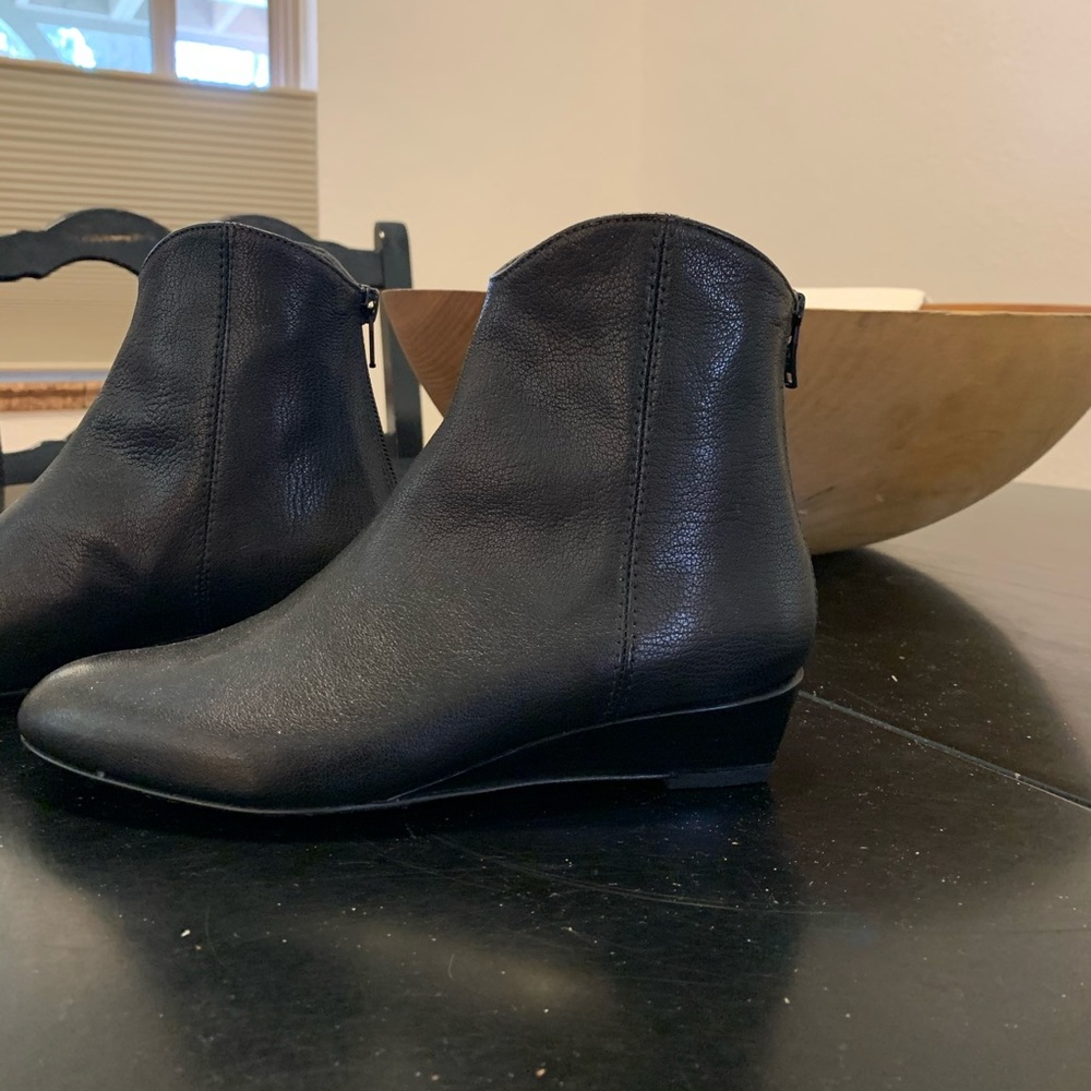 Stuart Weitzman Leather Wedge Ankle Boots Sz 5